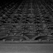 Грязезащитный входной коврик из ПВХ-модулей Scrub-10 чёрный