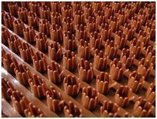 Коричневый