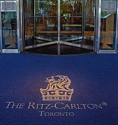 Изготовление входных ковров с логотипом из материала SuperNop