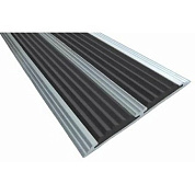 Двойная алюминиевая противоскользящая накладка на ступени с черной резиновой вставкой