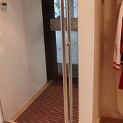 ТЦ Весна, Новый Арбат, 19. Сентябрь-Октябрь 2011. Установлено грязезащитное покрытие Статус с грязезащитными вставками Notrax